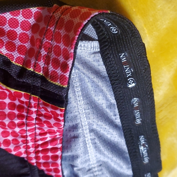 Like New 🖤 Cycle Jersey - Picture 8 of 12